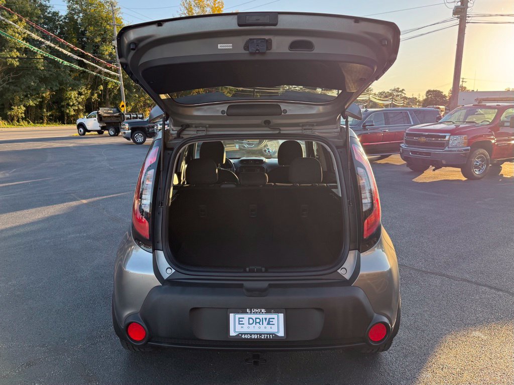 Used 2014 Kia Soul + FWD image 18