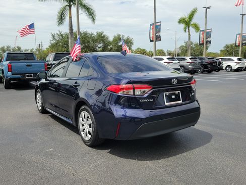 Used 2025 Toyota Corolla LE w/ Convenience Package FWD image 9