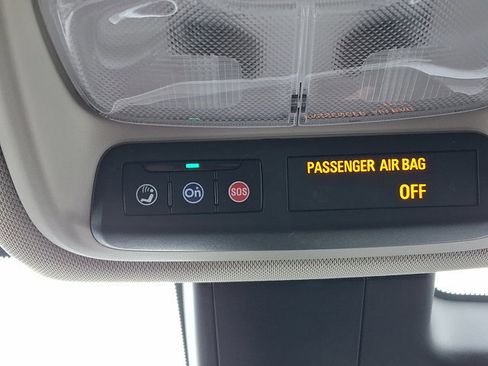 Used 2025 Buick Encore GX Avenir w/ Avenir Technology Package image 27