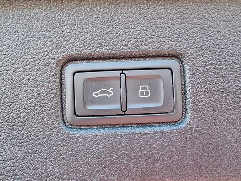 Used 2022 Audi Q7 3.0T Premium Plus image 31