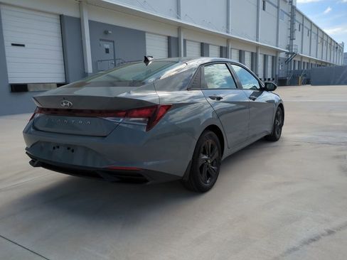 Used 2023 Hyundai Elantra SEL image 5
