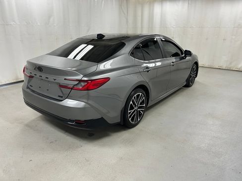Certified 2025 Toyota Camry XLE FWD image 5
