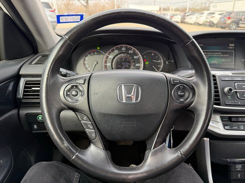 Used 2015 Honda Accord Sport image 10