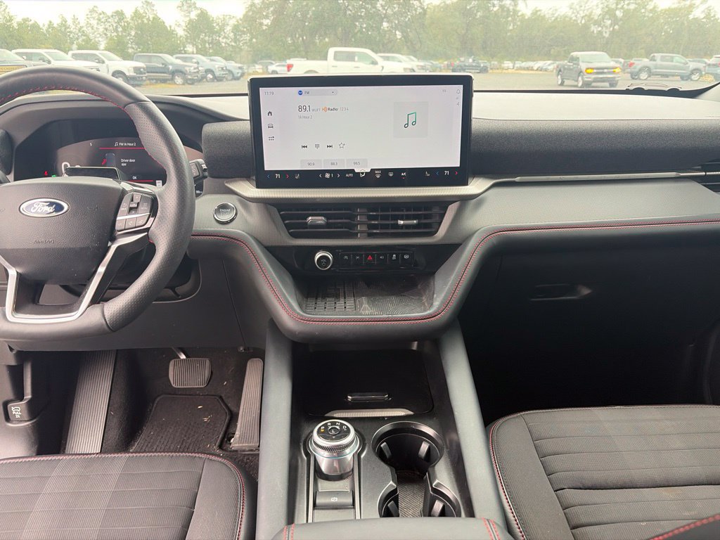 Used 2025 Ford Explorer ST-Line w/ Premium Package RWD image 11