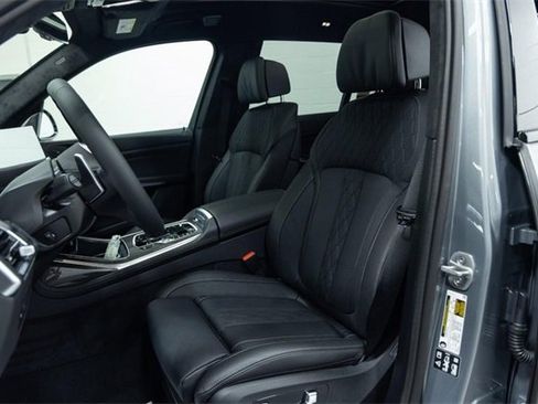 New 2026 BMW X7 M60i image 24