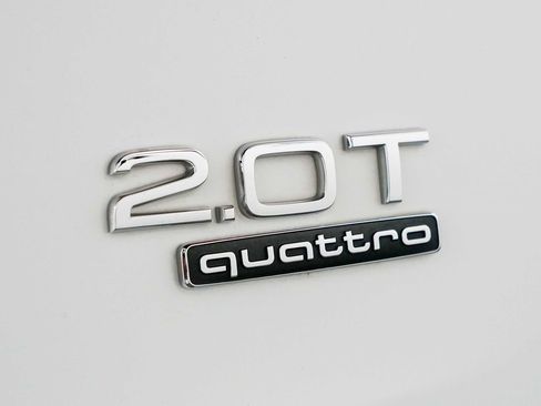 Used 2018 Audi Q5 2.0T Premium AWD/4WD image 12