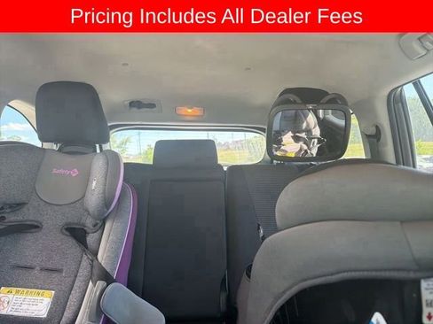 Used 2023 Toyota Highlander LE FWD image 12