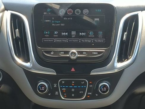 Used 2018 Chevrolet Equinox LT w/ Sun & Infotainment Package AWD/4WD image 17