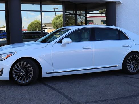 Used 2017 Genesis G90 3.3T Premium RWD image 4