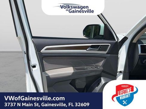Used 2023 Volkswagen Atlas SE FWD image 17