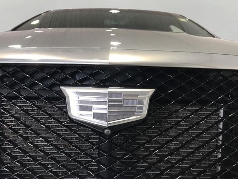 Used 2024 Cadillac XT5 Sportv w/ Technology Package AWD/4WD image 27