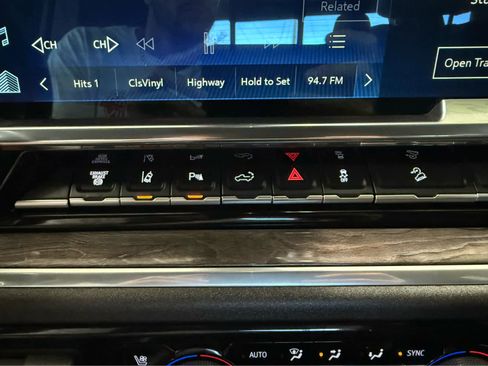 Used 2025 Chevrolet Silverado 3500 LTZ w/ LTZ Plus Package image 23