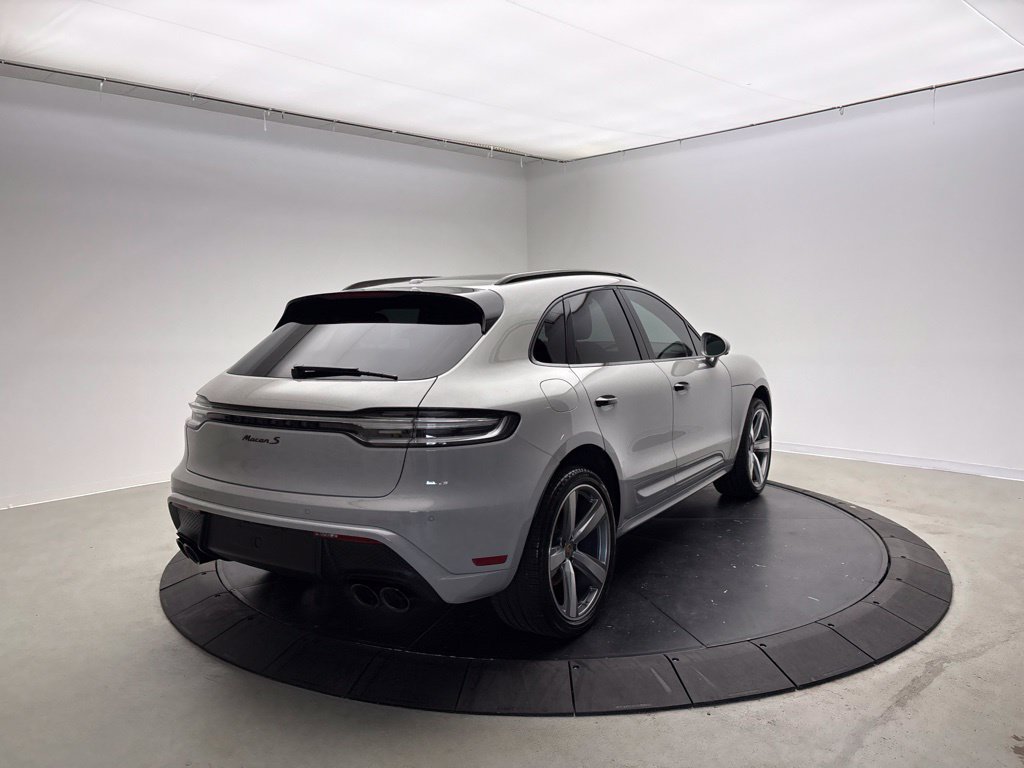 Certified 2023 Porsche Macan S AWD/4WD image 6