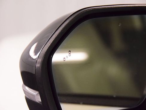 Used 2023 Ford Explorer Platinum w/ Technology Package image 14