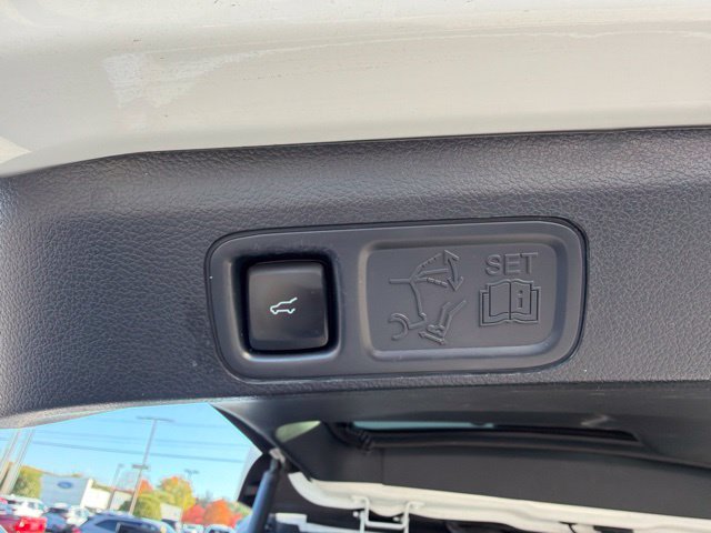 Used 2023 Ford Expedition Limited AWD/4WD image 30