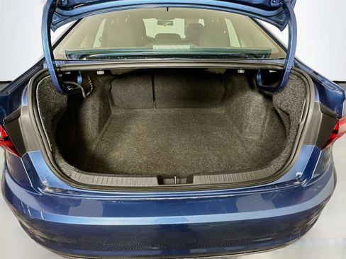 Used 2021 Volkswagen Jetta SE FWD image 24