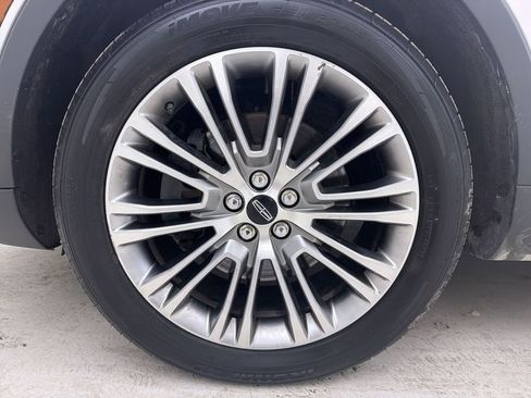 Used 2016 Lincoln MKX Reserve w/ Technology Package image 11