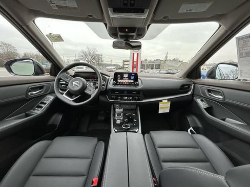 Certified 2023 Nissan Rogue SV w/ SV Premium B Package AWD/4WD image 12