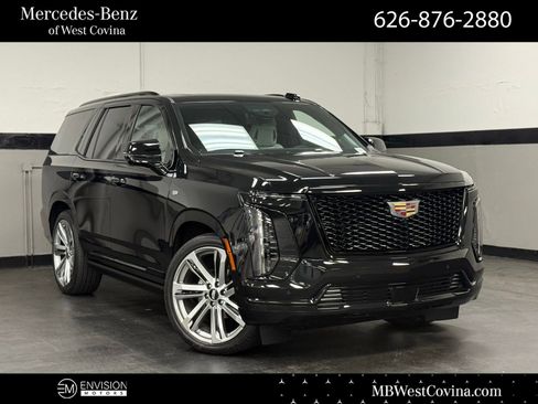 Used 2025 Cadillac Escalade Sport Platinum AWD/4WD image 1