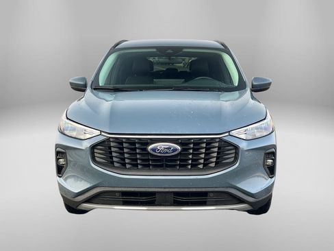 Used 2023 Ford Escape SE w/ Class II Trailer Tow Package FWD image 7