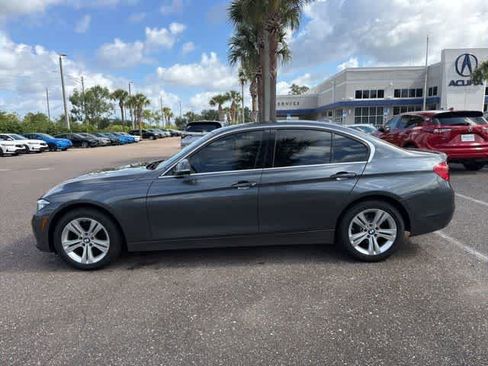 Used 2017 BMW 330i xDrive Sedan AWD/4WD image 27