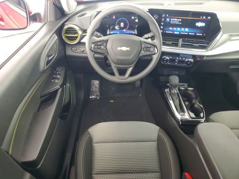 New 2026 Chevrolet Trax LT image 14