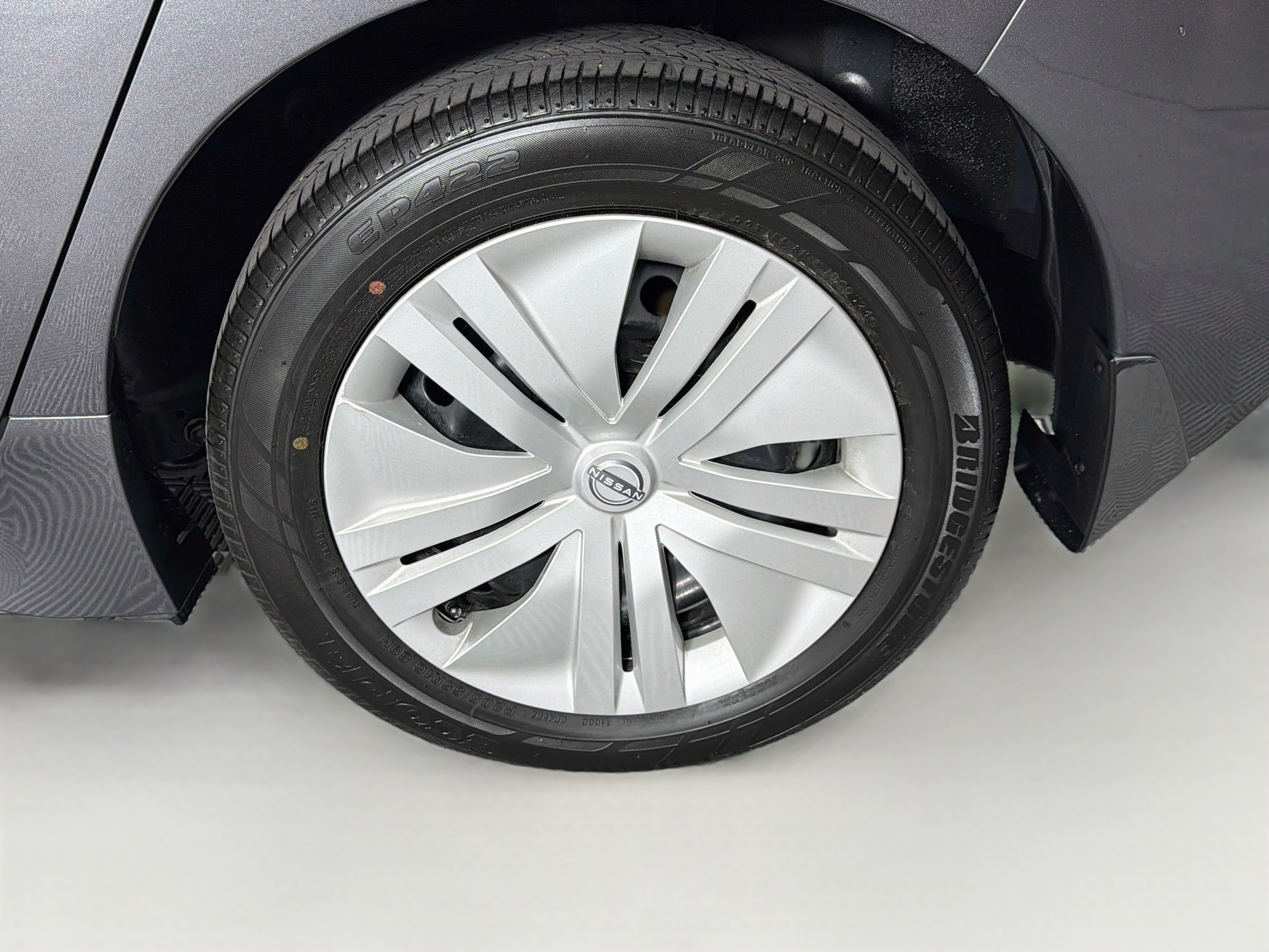 Used 2025 Nissan Leaf S FWD image 11