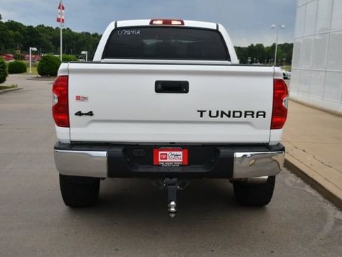 Used 2017 Toyota Tundra SR5 w/ SR5 Upgrade Package AWD/4WD image 4