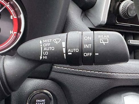 Used 2023 Toyota RAV4 XLE Premium image 27