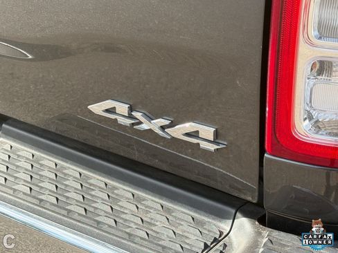 Used 2024 RAM 2500 Tradesman w/ Chrome Appearance Group AWD/4WD image 9