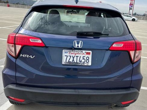 Used 2017 Honda HR-V LX image 7
