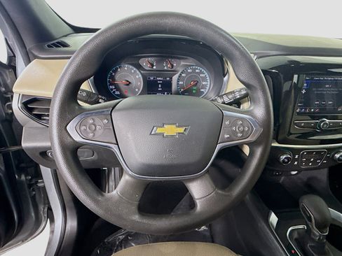 Used 2023 Chevrolet Traverse LS image 13