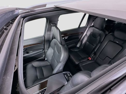 Used 2019 Volvo XC90 T6 Momentum image 14