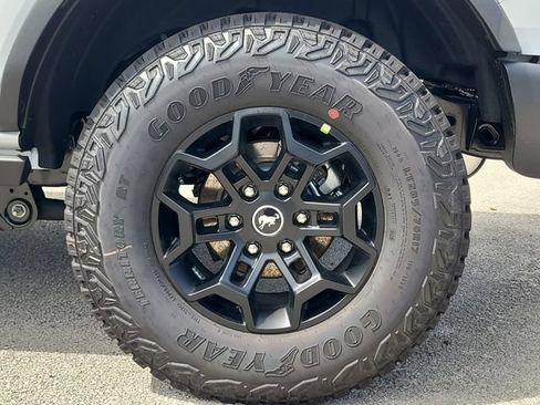 New 2026 Ford Bronco Badlands AWD/4WD image 8