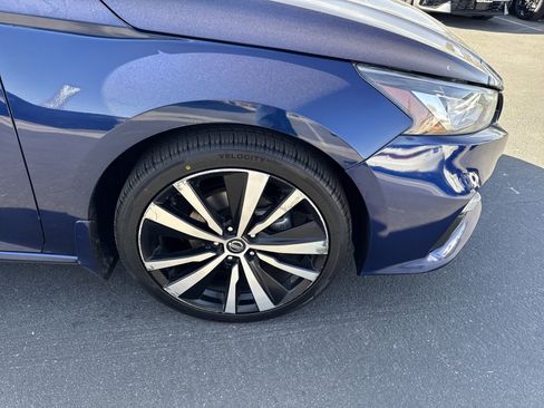 Used 2021 Nissan Altima 2.5 SR w/ SR Premium Package image 21