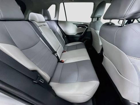 Certified 2025 Toyota RAV4 Limited FWD image 29