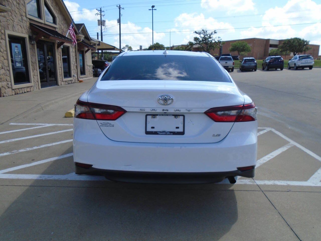 Used 2023 Toyota Camry LE FWD image 6