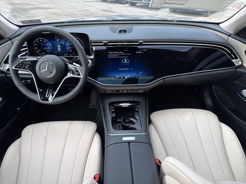 New 2026 Mercedes-Benz E 350 4MATIC Sedan image 11