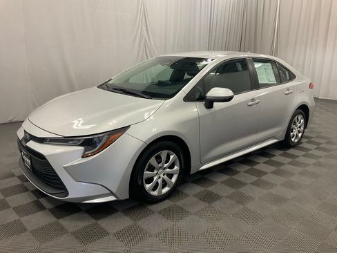 Used 2024 Toyota Corolla LE FWD image 5