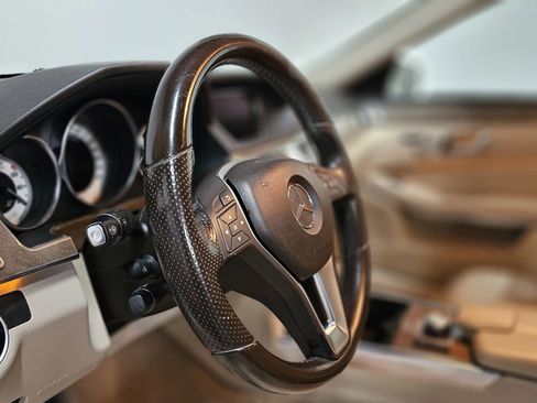 Used 2014 Mercedes-Benz E 250 BlueTEC Sedan image 11