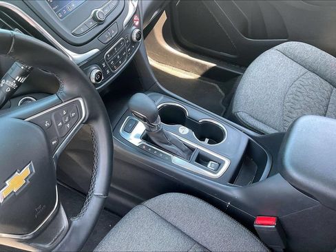 Used 2024 Chevrolet Equinox LT AWD/4WD image 17