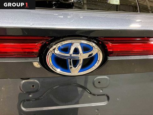 Used 2024 Toyota Venza Limited AWD/4WD image 10