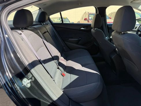 Used 2016 Chevrolet Cruze LT FWD image 17