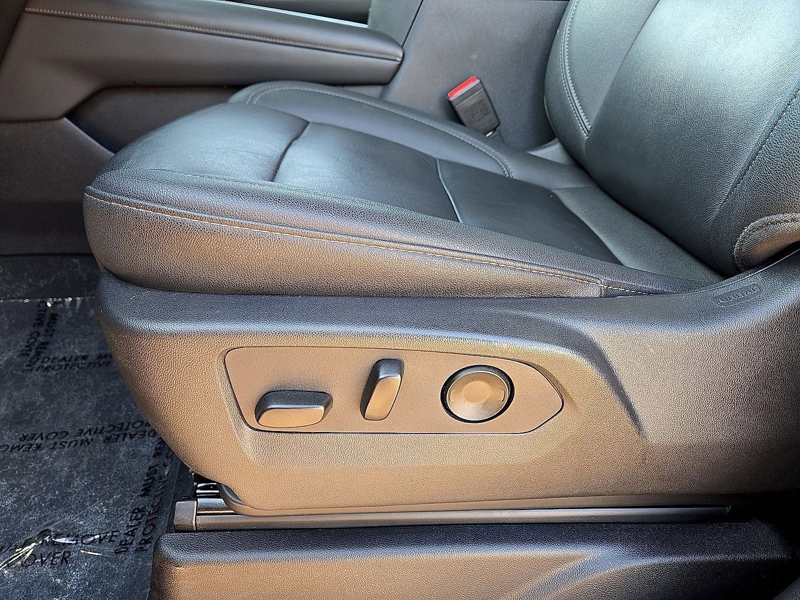 Used 2025 Chevrolet Tahoe LT AWD/4WD image 25