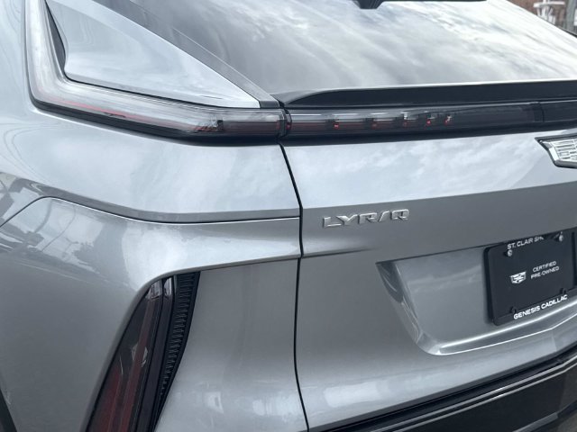 Certified 2024 Cadillac Lyriq Sport w/ LPO, Floor Liner Package AWD/4WD image 9