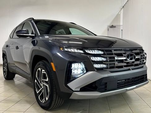 Used 2025 Hyundai Tucson Limited AWD/4WD image 9