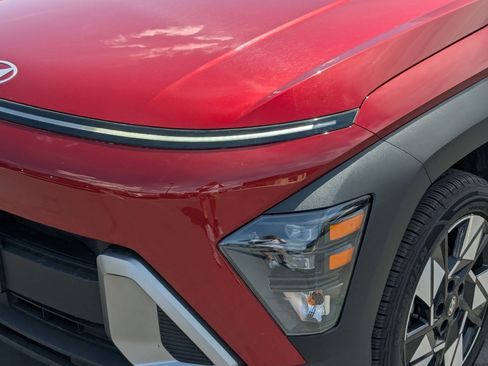 Used 2025 Hyundai Kona SEL AWD/4WD image 12