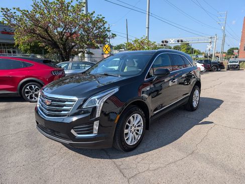 Used 2017 Cadillac XT5 FWD image 3