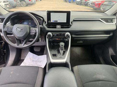 Used 2025 Toyota RAV4 LE AWD/4WD image 19
