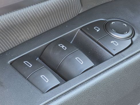 New 2026 Chevrolet Equinox EV RS image 22